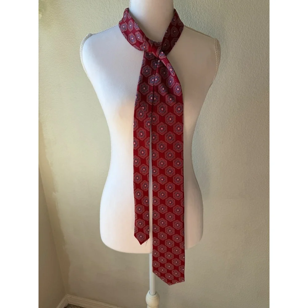 Nordstrom Mens Shop Red Silk Geometric Medallion Necktie Classic Formal Tie